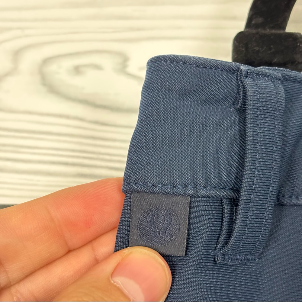 Lululemon Men’s ABC Relaxed-Fit Pants Warpstreme True Navy Size 38 - Picture 6 of 8
